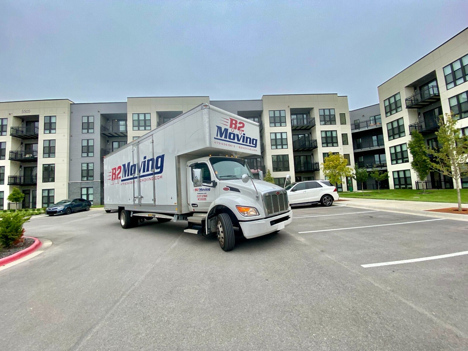 B2 Moving truck at Watermark at Pinnacle Point in Rogers, Arkansas